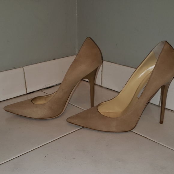 Jimmy Choo stilettos GREAT PREOWENED CONDITION!!! - Picture 4 of 8